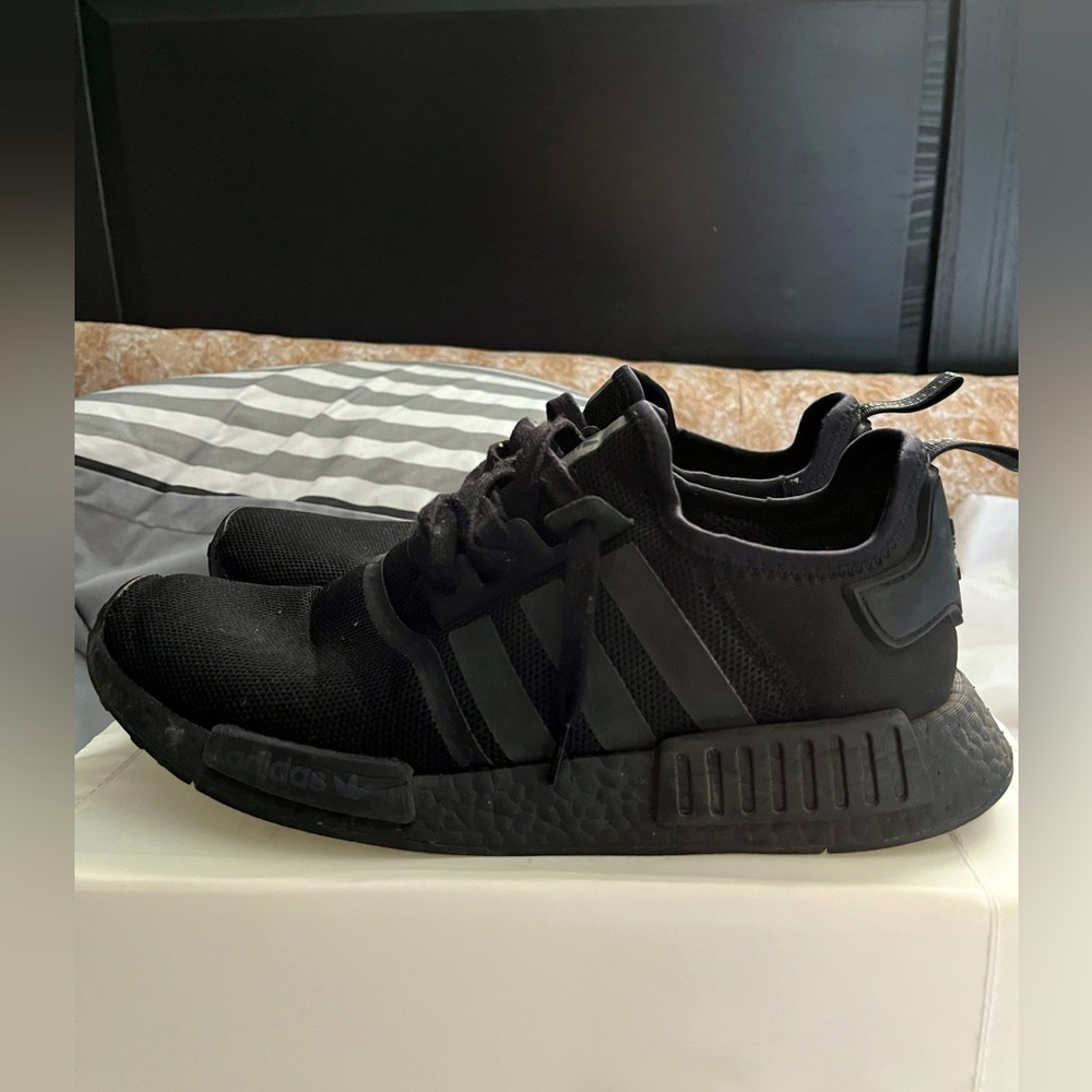 Adidas NMD R1 “Triple Black” 2019, No Box, Used